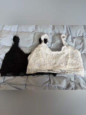2 Lace Bralettes – Black & White